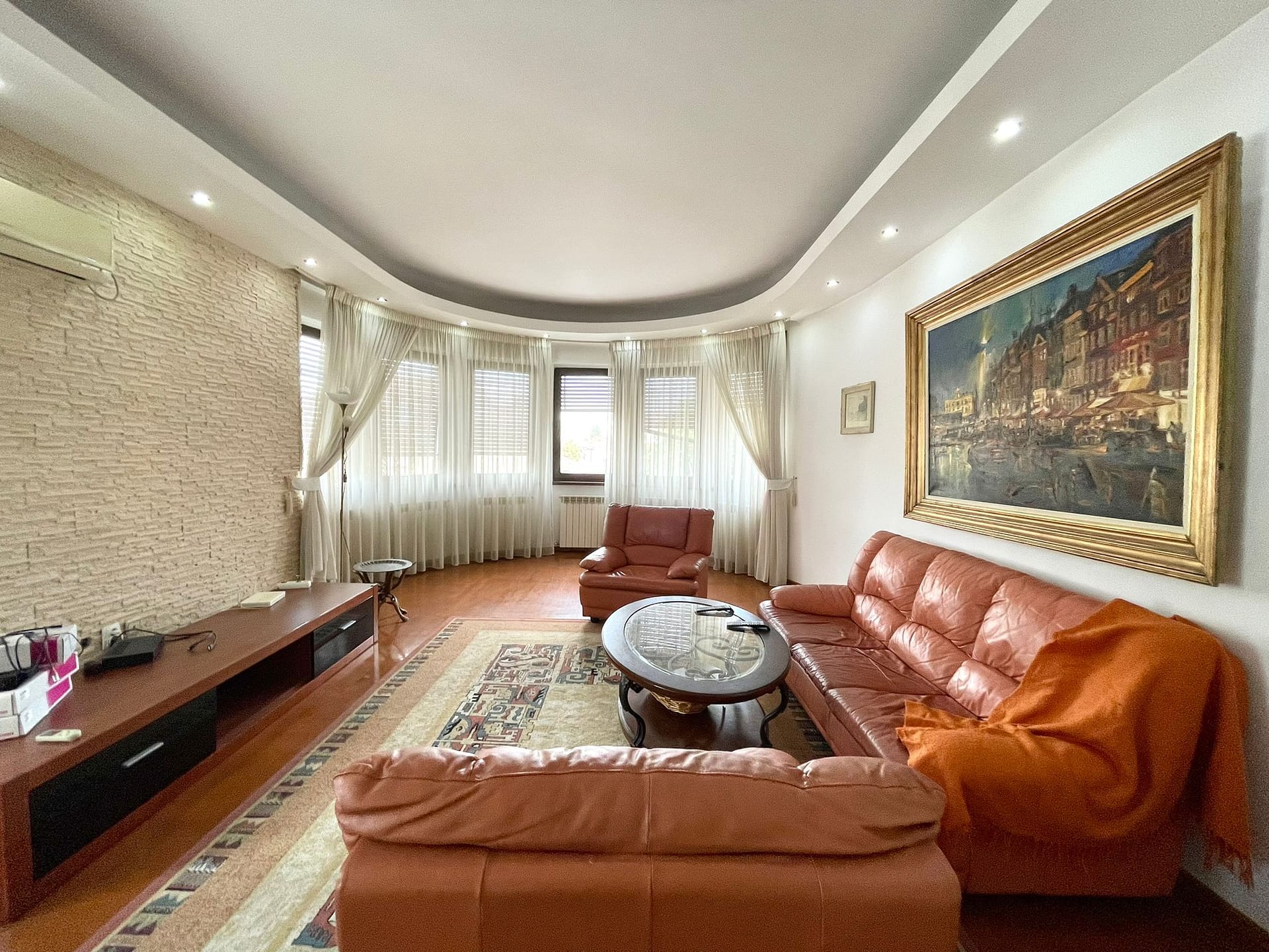 Renting an Apartment with IdealMaisonVert and the Common Practices in Bucharest: What You Need to Know
